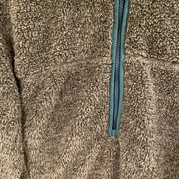 New Eddie Bauer Fleece Jacket. Size M. - Picture 6 of 9